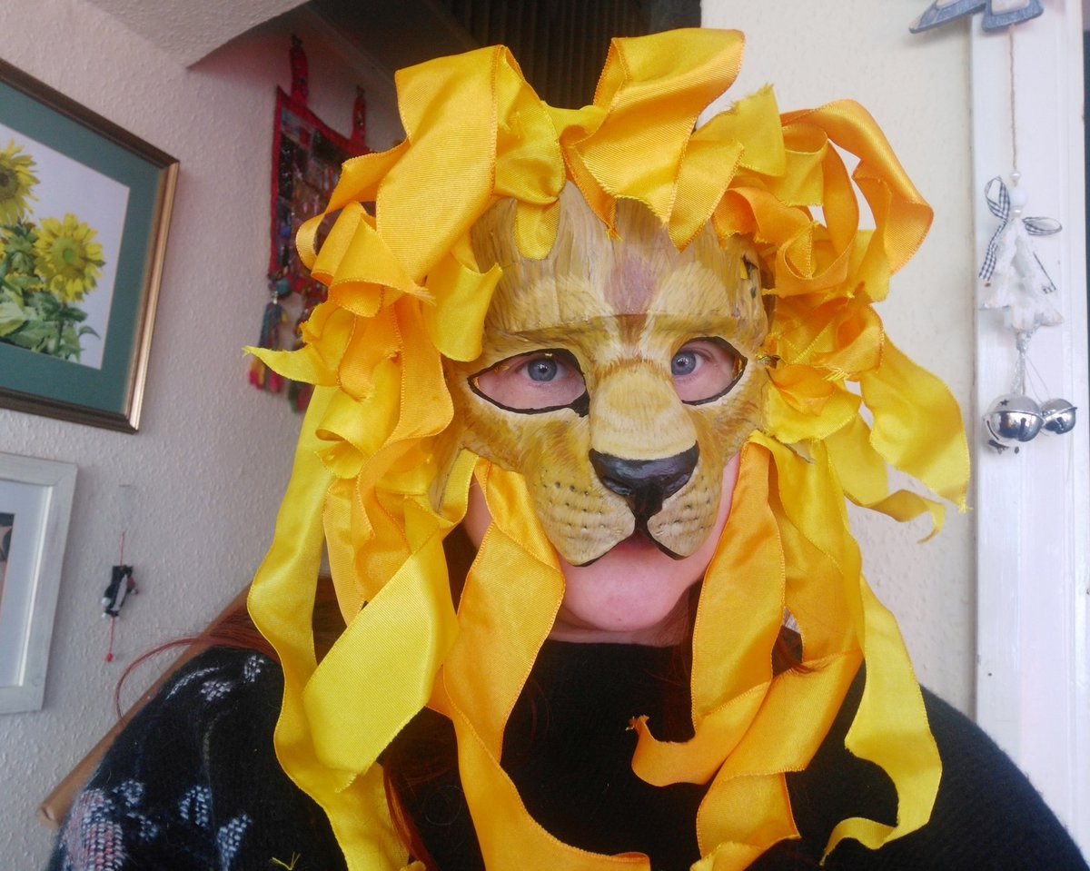Raven_elf's tweet photo. Managed to get 2 of my masks for LARP festivals finished. 1 lion and 1 spider one. Mostly made of cardboard, green stuff, white putty, tile adhesive paint n ribbons 😁 #Masquerade #mask #lion #spider #Varushka #League #EmpireLARP #EmpireLRP https://t.co/W82XpiiGoL
