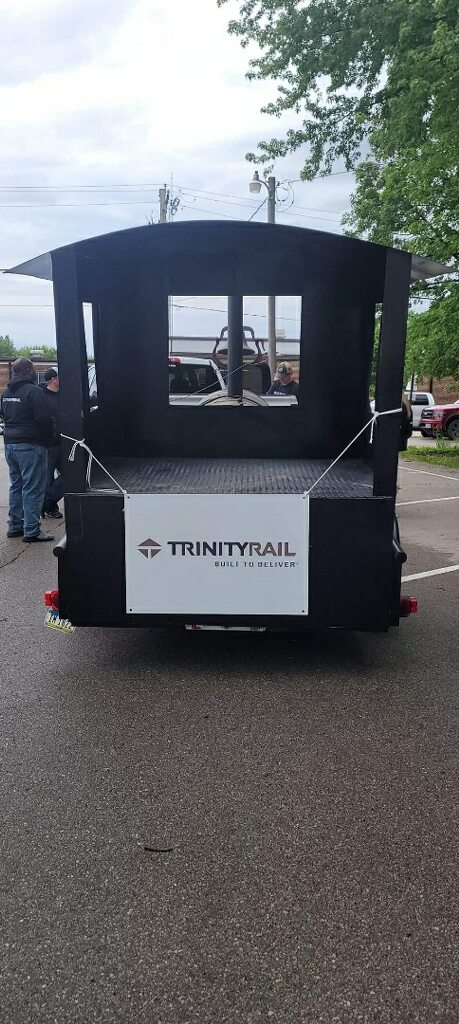 TrinityJobs's tweet photo. On Saturday, our team in Shell Rock, Iowa participated in the New Hartford Beaver Creek Days and Allison Days events!  We enjoyed spending time in our communities -- thank you to everyone who volunteered to make these events successful! 
#work4Trinity https://t.co/6ZOHLxCvy9