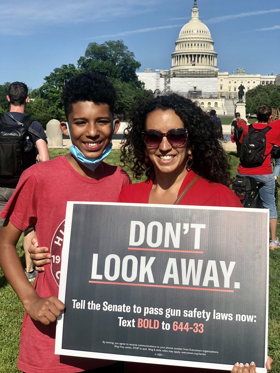 melidelrios's tweet photo. @StudentsDemand and Yadier have a message for all of you: Don’t look away and call your senators this week (those of you who have them). #GunSafety #EndGunViolence https://t.co/9JLUaQWXBr