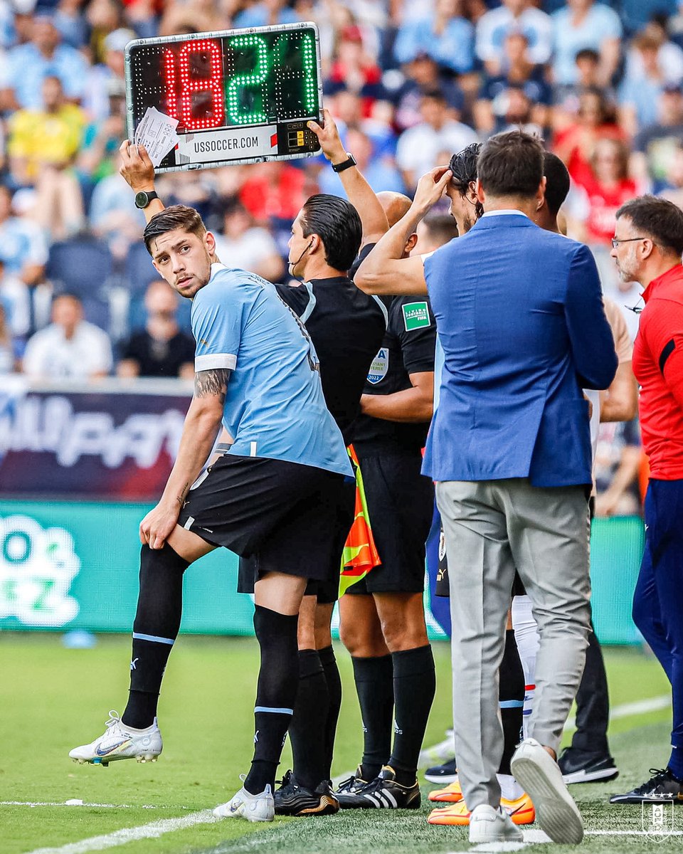 #URGENTE No se juega <a href="/Uruguay/">Selección Uruguaya</a> vs #Jamaica el sábado en el Centenario. Hace un instante les avisaron al Ejecutivo de AUF que no quieren venir a jugar el amistoso. A este momento, Zambia y otro rival son las opciones para la despedida celeste <a href="/970noticias/">970 Noticias</a>