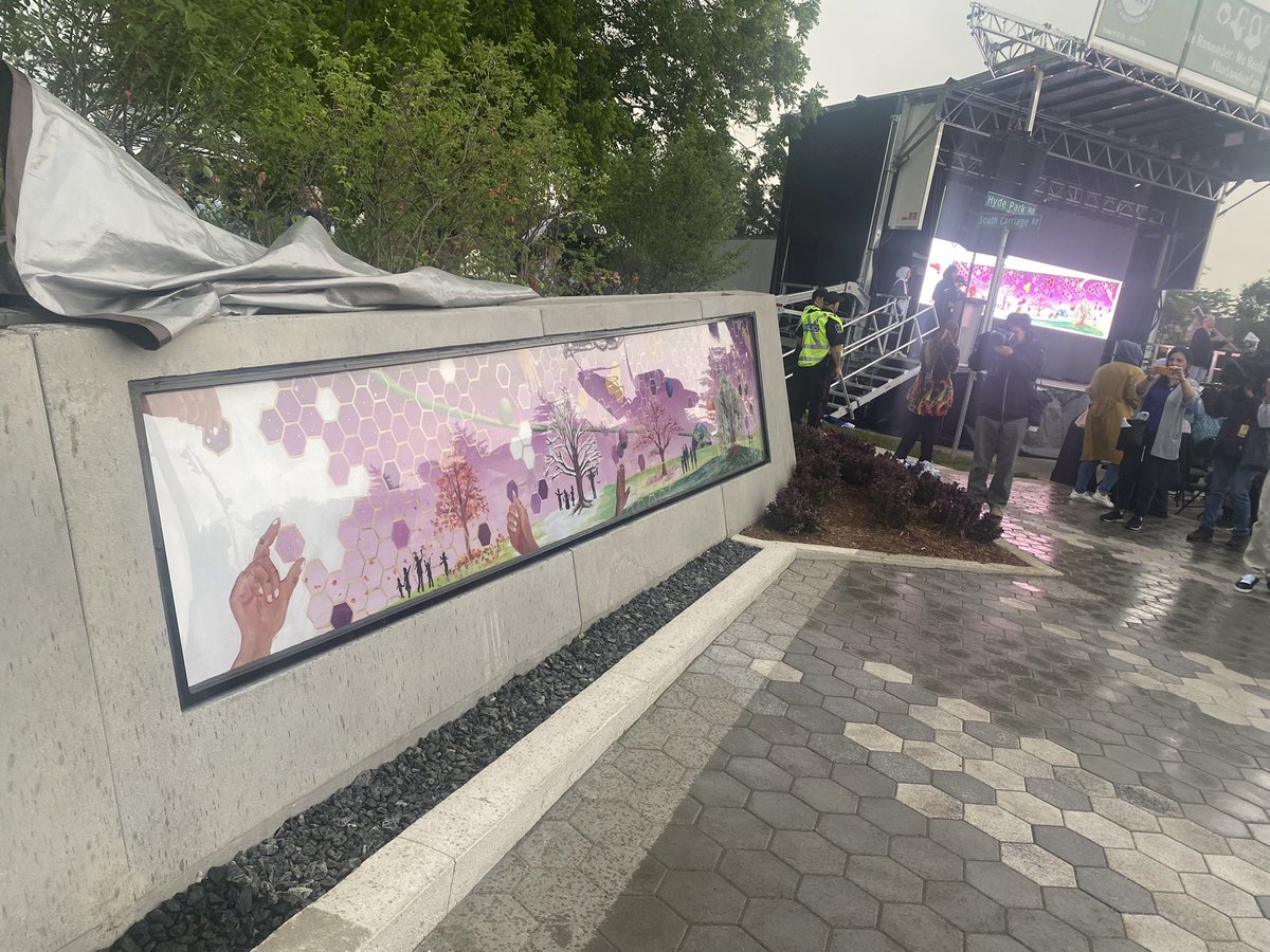 La murale en mémoire de la famille Afzaal est dévoilée à London #icion