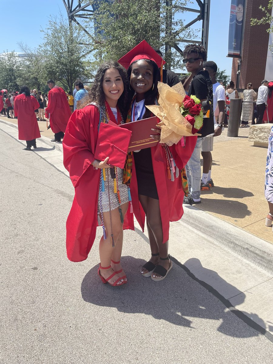 JasmineKubi's tweet photo. Imma miss my fwiends 🥺 https://t.co/7tuzdLZMHo