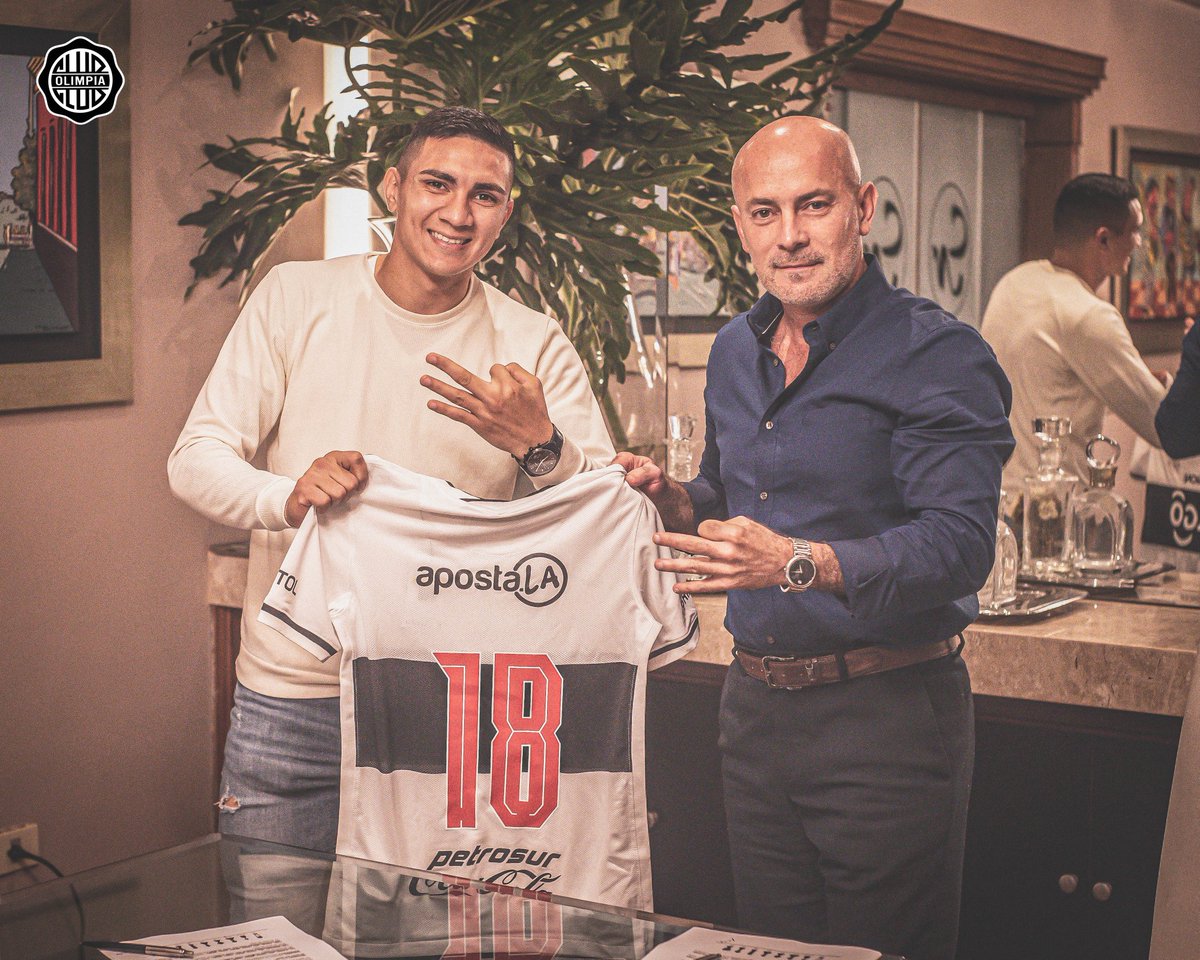 Miguel_CardonaH's tweet photo. Bienvenido Hugo, nuevamente a tu casa.

Te deseamos éxitos en esta etapa, con sacrificio y compromiso podemos lograr grandes cosas juntos.

¡Vamos Olimpia! https://t.co/jmyS2ue12P