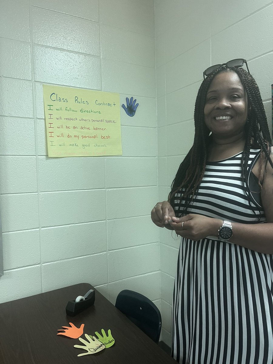 Day 1 of xSEL was Top Notch for ALL scholars at EDW!  Class rules were collaboratively developed in each class.  Thank you, Principal Motley for your guidance and support!  #EdgewoodExcellence #TeamSelmaConnected💚💛🐝
