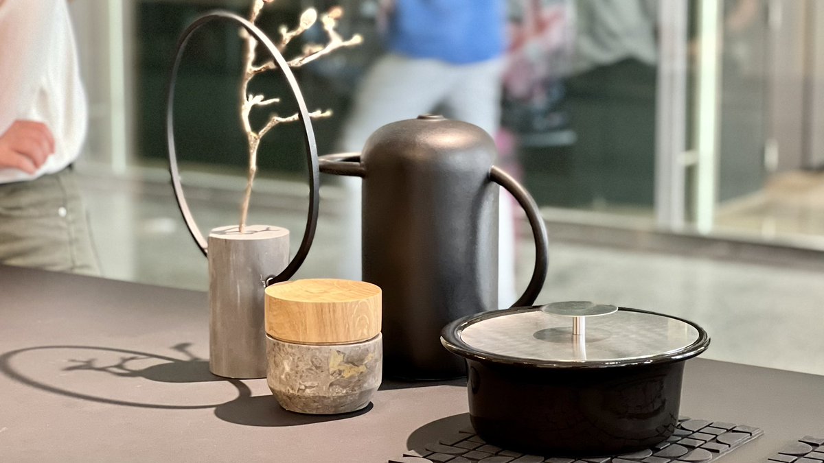 pichikyo's tweet image. イタリアの高級キッチンブランド「Valcucune」もサステナブル全推し
デザインもマテリアルも最高
　
今回サステナブルやゼロエミッションを標榜している展示が多くて、無しではプロダクションを語れないのは、世界的な流れなんだろなーと思いました
　
#MilanDesignWeek2022
#ぴちきょサローネ2022