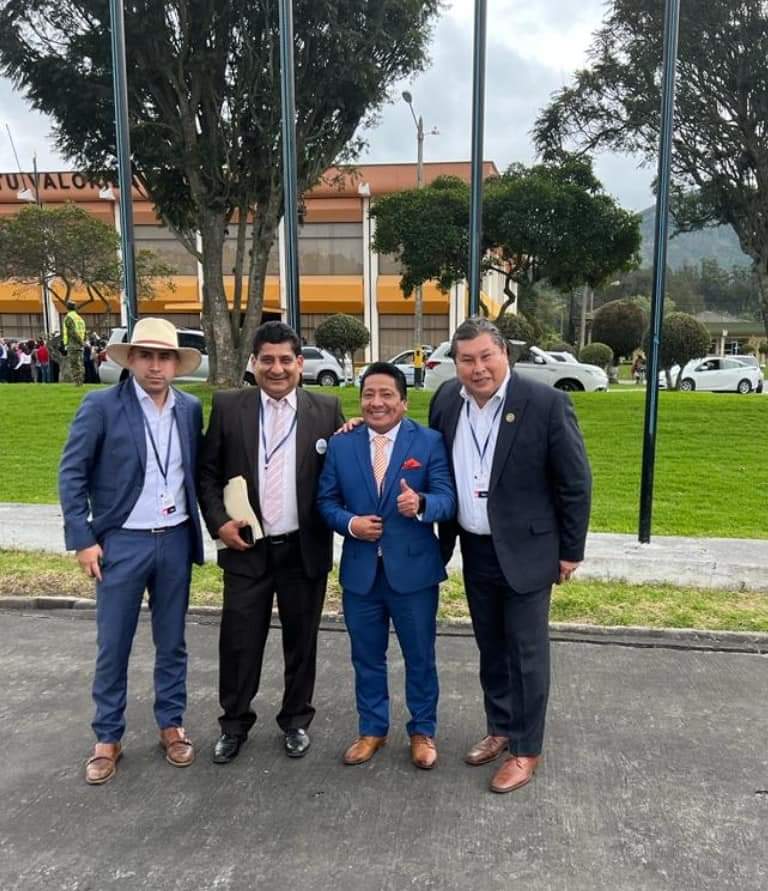 AlfredoChangEc's tweet photo. Asistí al Primer Encuentro Nacional por la Seguridad,las autoridades del país estamos comprometidos a trabajar con el Gobierno Nacional para generar acciones que contribuyan a reducir el índice delictivo y garantizar la paz de los ciudadanos en cada localidad que representamos. https://t.co/jJnVTF6RWt