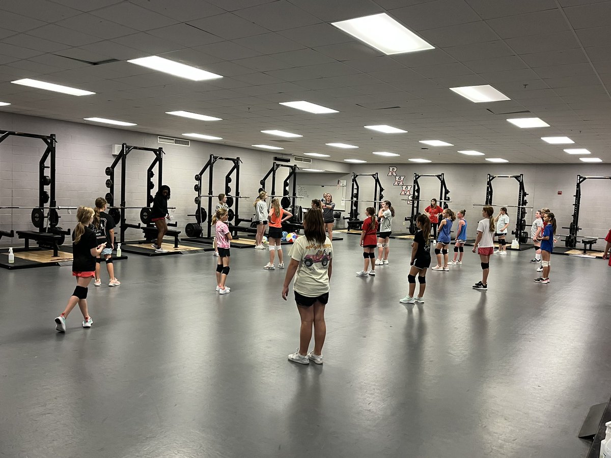 HEATHgetlow_'s tweet photo. Oh what great fun we had!!! Love being a Heath Hawk! 2022 volleyball a huge success! https://t.co/5NgLPF77UP