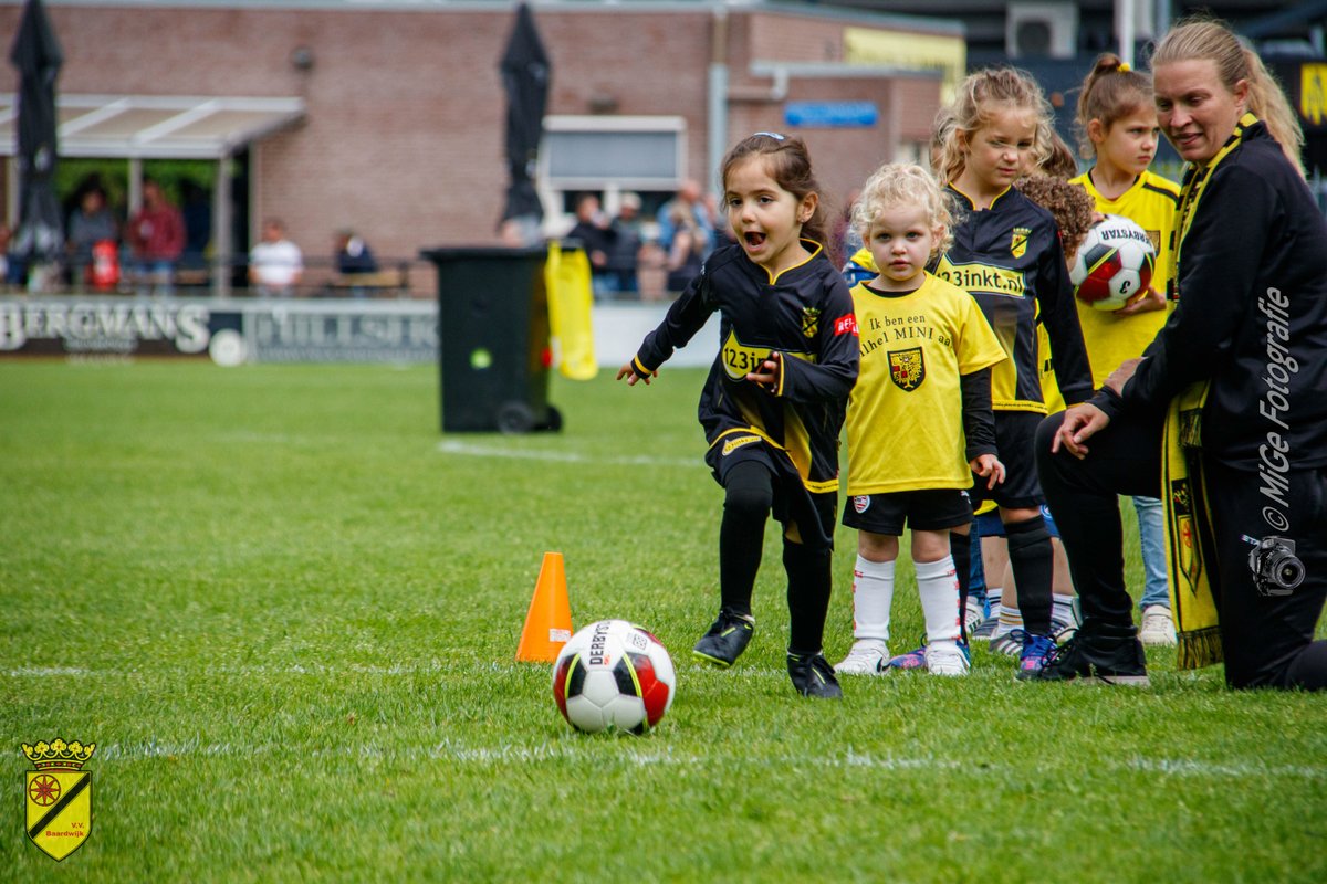 Fotoverslag <a href="/Baardwijk/">vv Baardwijk</a> VR1 - <a href="/Wilhelminiaan/">RKVV Wilhelmina</a> VR1

flic.kr/s/aHBqjzTeAA