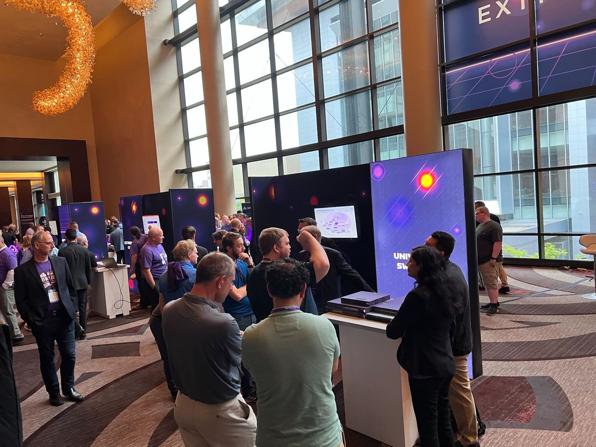 ExtremeNetworks's tweet photo. The fun has just begun! #ExtremeConnect kicked off this evening with a reception in Nashville. Tune into the livestream tomorrow to hear what's coming to ExtremeCloud. The future of networking is about to get more flexible, intelligent, &amp; secure. Register: https://t.co/KzfHTsrwg6 https://t.co/Rnej8NI7td