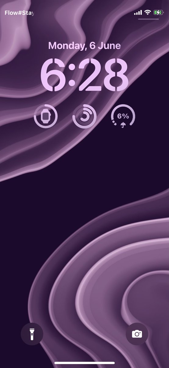 iamSuade's tweet image. How’s your locksceen looking? #iOS16beta1