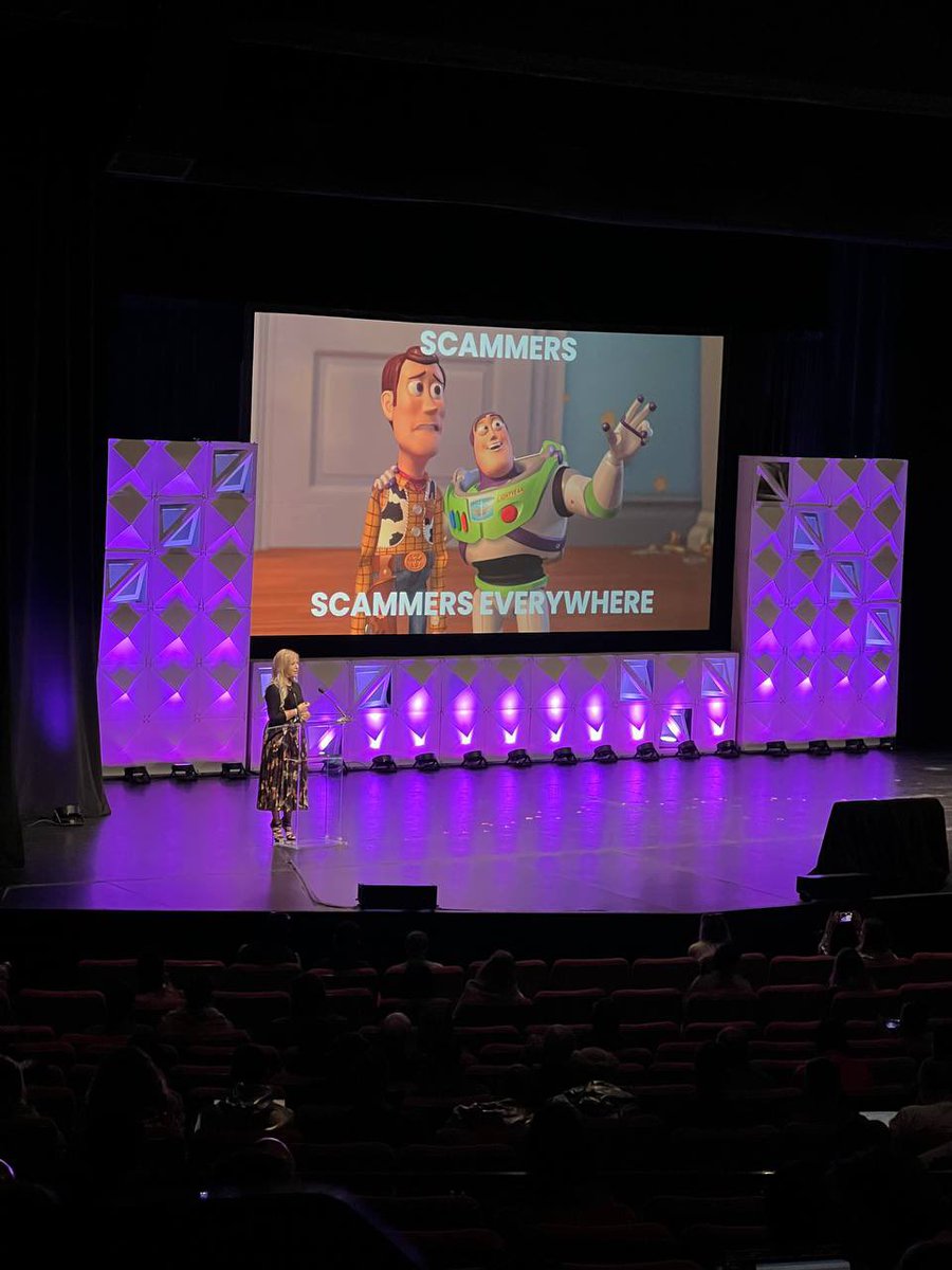 theklineventure's tweet photo. Take me back to #GraphDay2022! 

What an incredible event. I feel so much gratitude to everyone that made it out in person. It was great to be back with the wonderful Graph community. You are the why. Thank you for it all 🥲💗💫👽

Watch the talks here: https://t.co/jdiHs2OORD https://t.co/QFdX9pEkKW