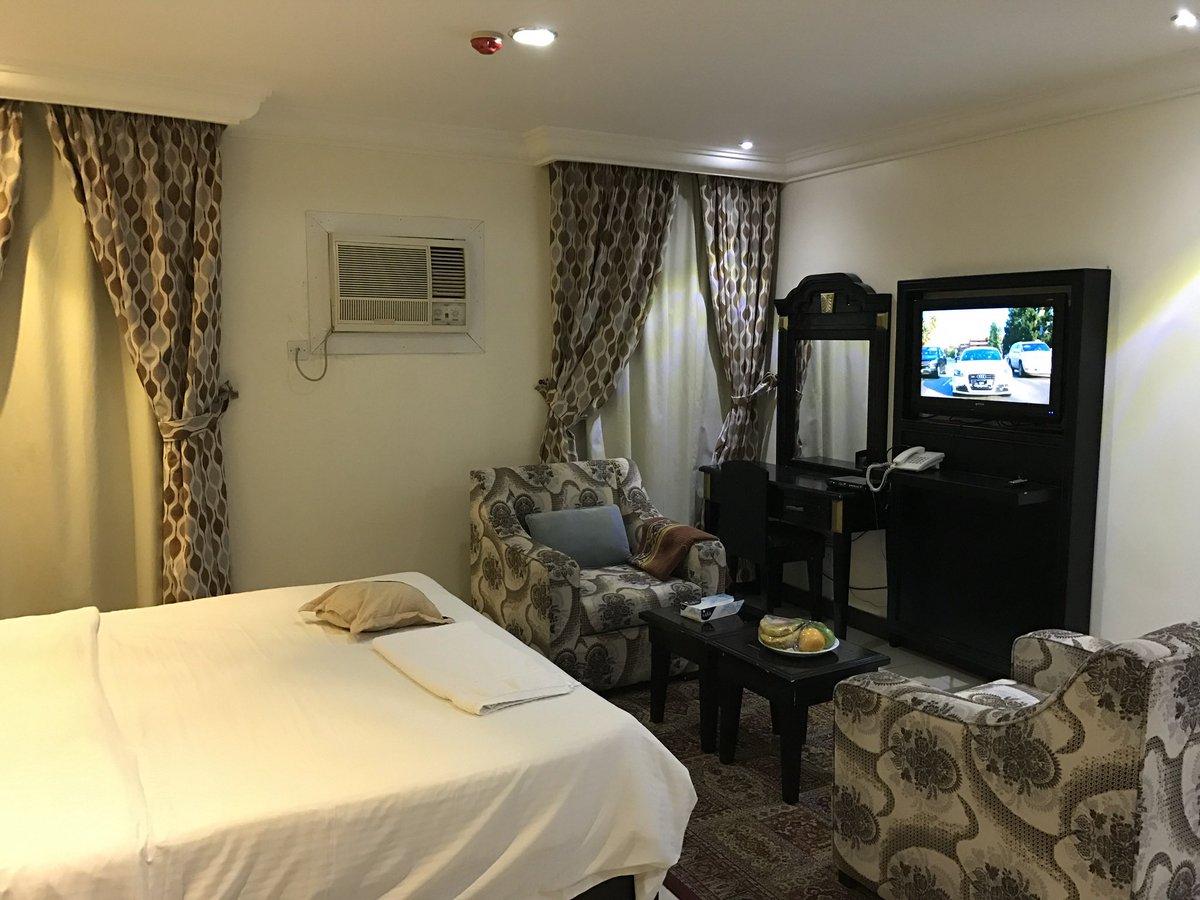 bazilhotel's tweet photo. اجنحة فندقية مقابل برج المملكة للايجار الشهري بجميع الخدمات الفندقية  #عقارات_الرياض https://t.co/WVnZ9cC08w