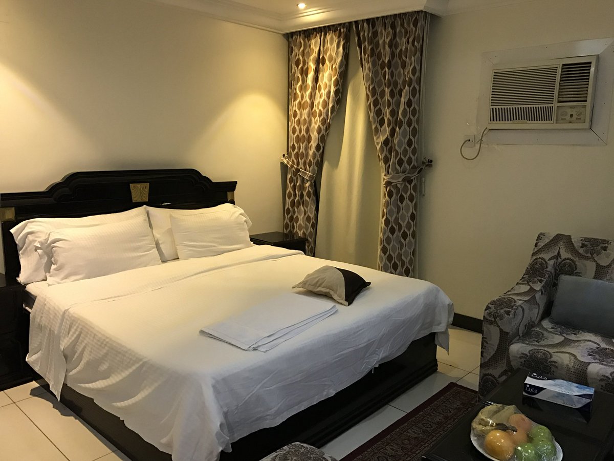 bazilhotel's tweet photo. اجنحة فندقية مقابل برج المملكة للايجار الشهري بجميع الخدمات الفندقية  #عقارات_الرياض https://t.co/WVnZ9cC08w