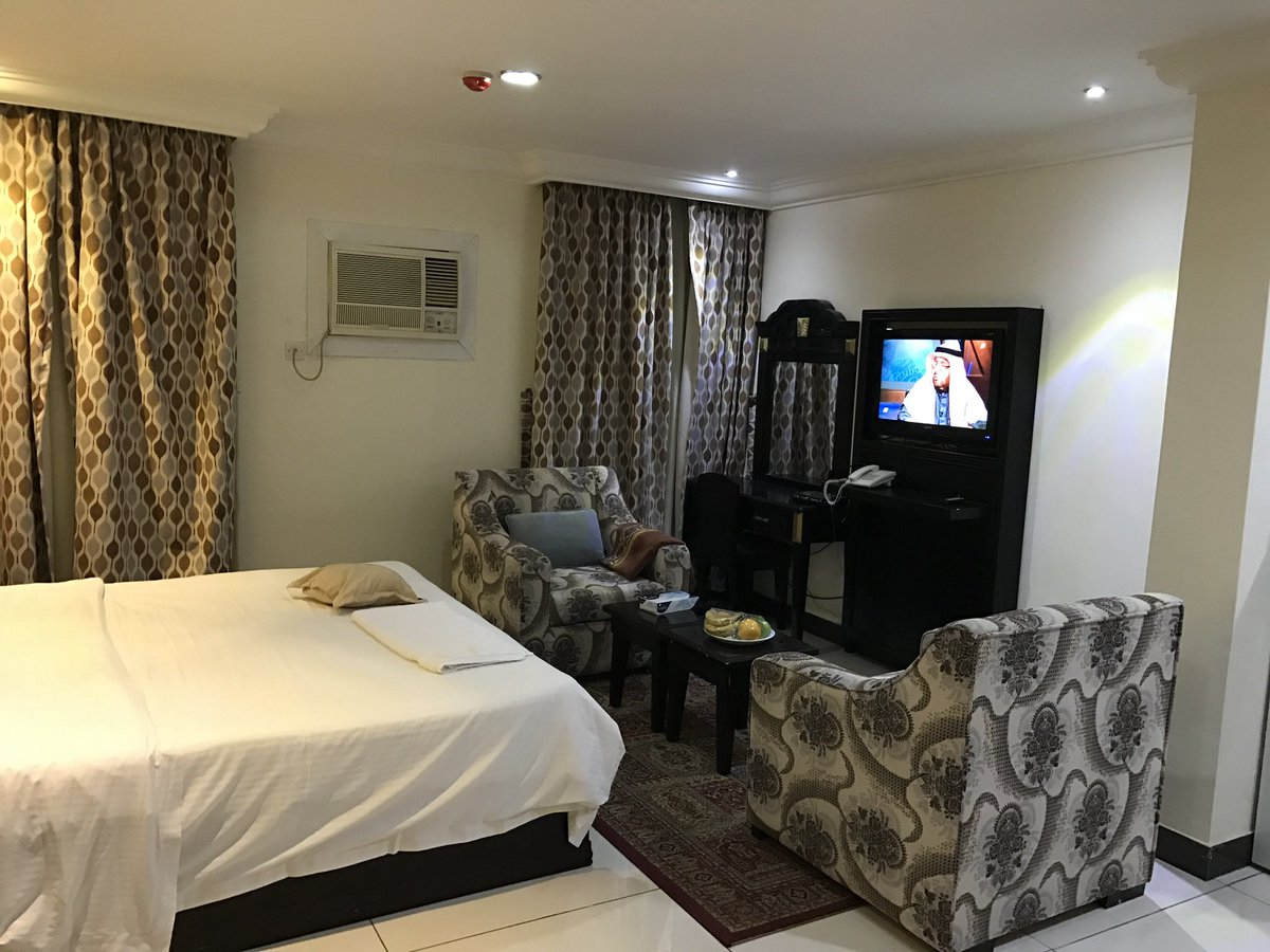 bazilhotel's tweet photo. اجنحة فندقية مقابل برج المملكة للايجار الشهري بجميع الخدمات الفندقية  #عقارات_الرياض https://t.co/WVnZ9cC08w