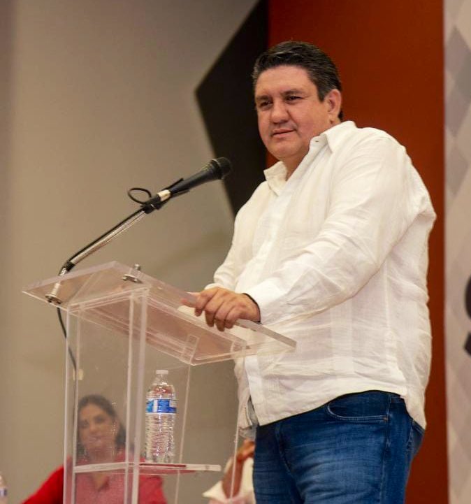 elchiltepin's tweet photo. #Hermosillo Siguen sumando priistas la fórmula @zairafernandezm y @PascualSotoe . “El Equipo Sonora, tiene la documentación avalada por la Comisión de Procesos Internos, por lo que el recurso interpuesto, solo pretende ganar en los tribunales lo que no puede ganar en las urnas” https://t.co/m47VZBNtdo