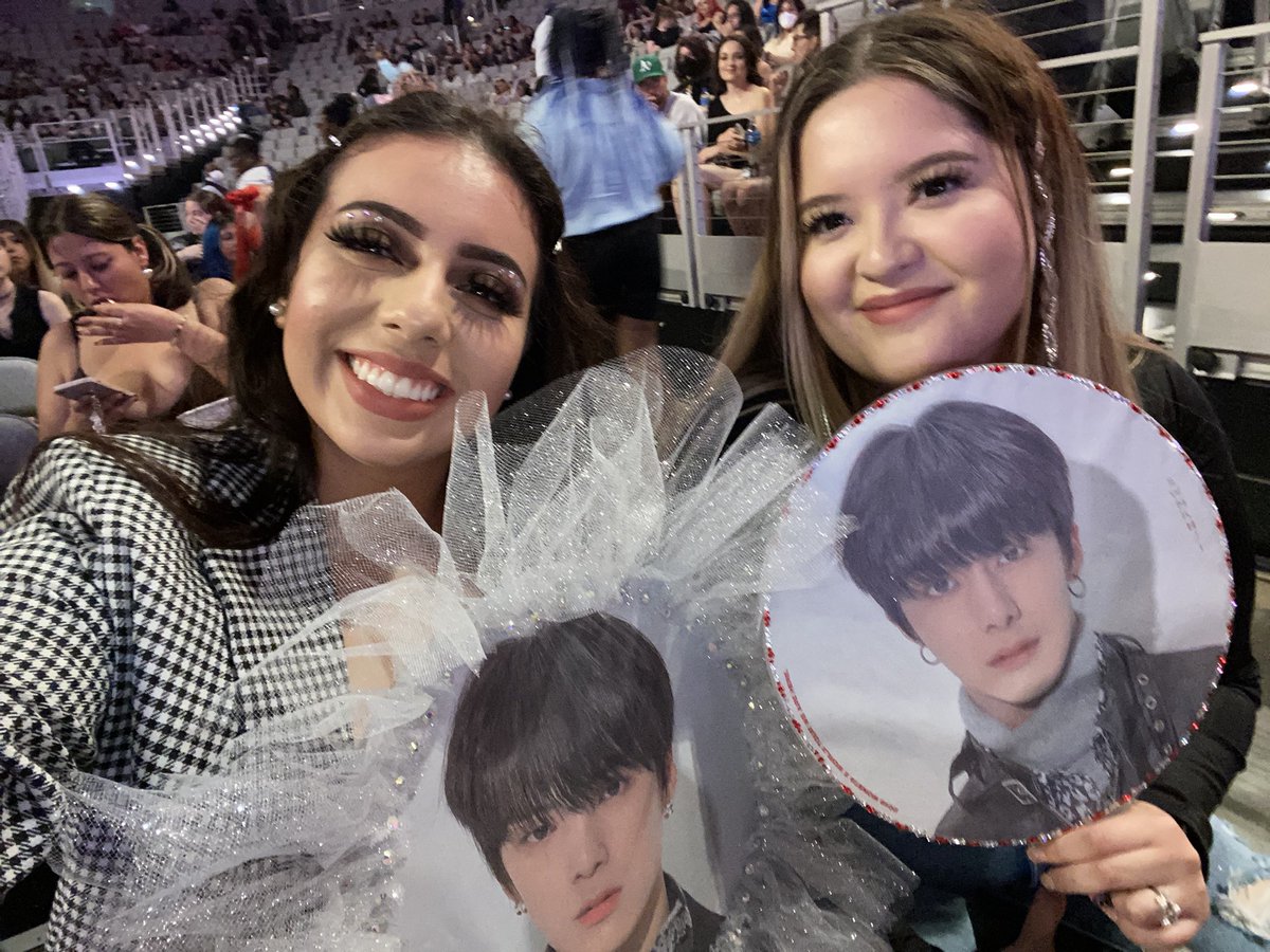 daniarchilaa's tweet photo. The BEST night EVER!!!🥹💜 #MONSTAXinTEXAS #monstaxinfortworth #MONSTAXUSTOUR https://t.co/V8v64TV51k