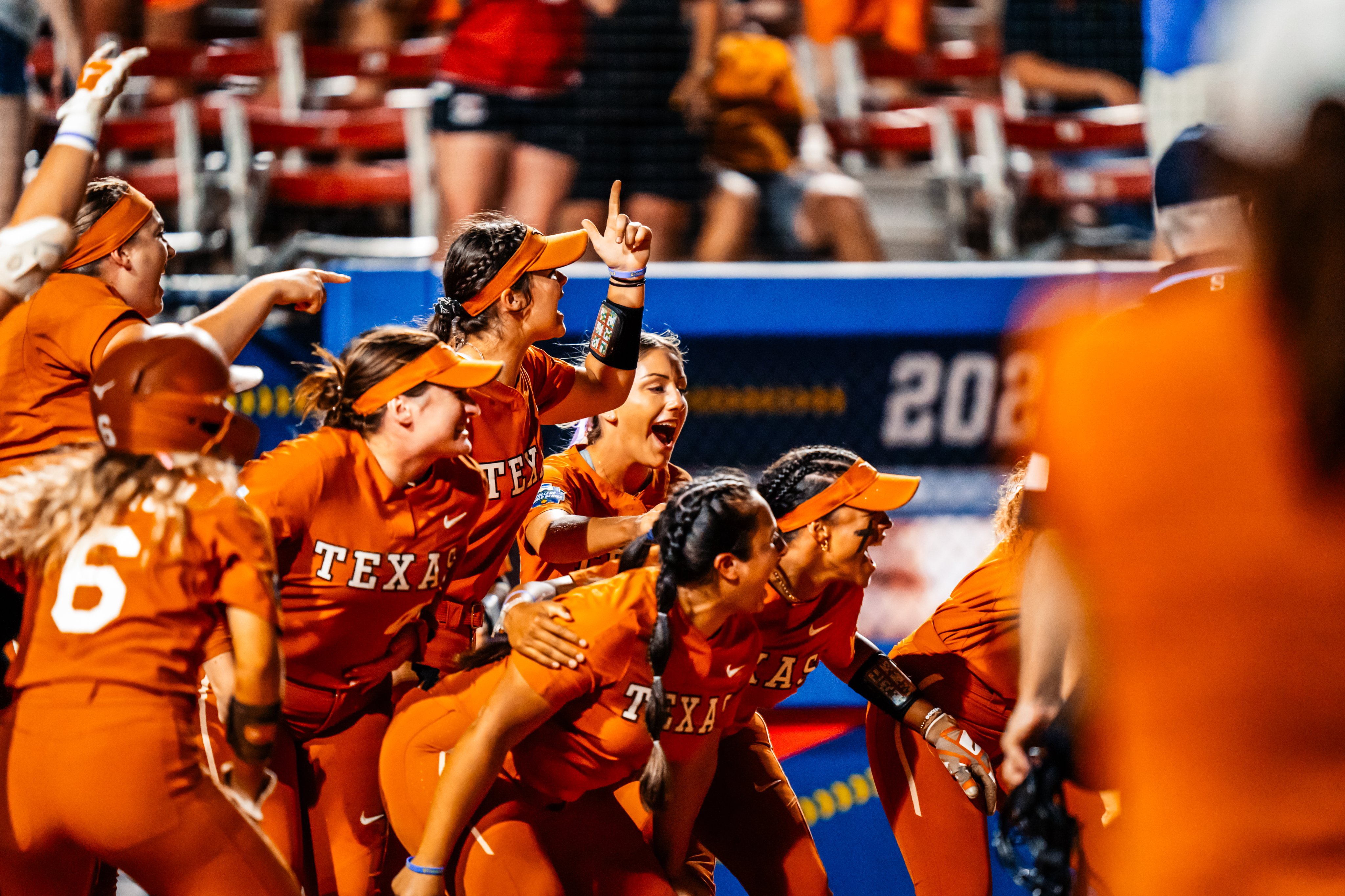 FUn3S-YXoAA-vV2?format=jpg&name=4096x409