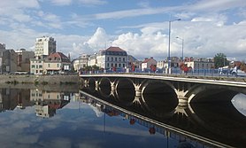 FacTheo_'s tweet photo. @adrien_dft Come and see Montluçon, also know as the French Rio de Janeiro. Discover the famous Château des Ducs de Bourbon, walk through the very agréable Boulevard de Courrais and eat a kebab in the one and only Authentic 03. 
Once a Montluçon,you want to stay !
Montluçon awaits you ⬇️⬇️⬇️ https://t.co/fyaOkx3Qej