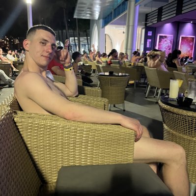 beckysinclairxo's tweet photo. #NewProfilePic https://t.co/qI6ii2TIWE