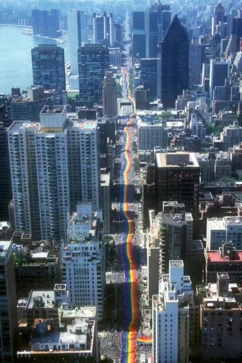 xuxu_sun's tweet photo. It's so beautiful.
#สมรสเท่าเทียม
#PrideMonth https://t.co/tNmXiMbMv7