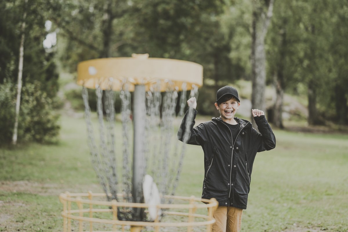 ☀️Tänäkin kesänä lapsiasiavaltuutettu muistuttaa lasten oikeudesta lepoon ja leikkiin. Lapsilla on oikeus turvalliseen vapaa-aikaan ja virkistäytymiseen.❤️

🌧️ Viime kesän tiedote "Kesällä on turvattava lapsen oikeus lepoon ja turvalliseen vapaa-aikaan": lapsiasia.fi/-/tiedote-oike…