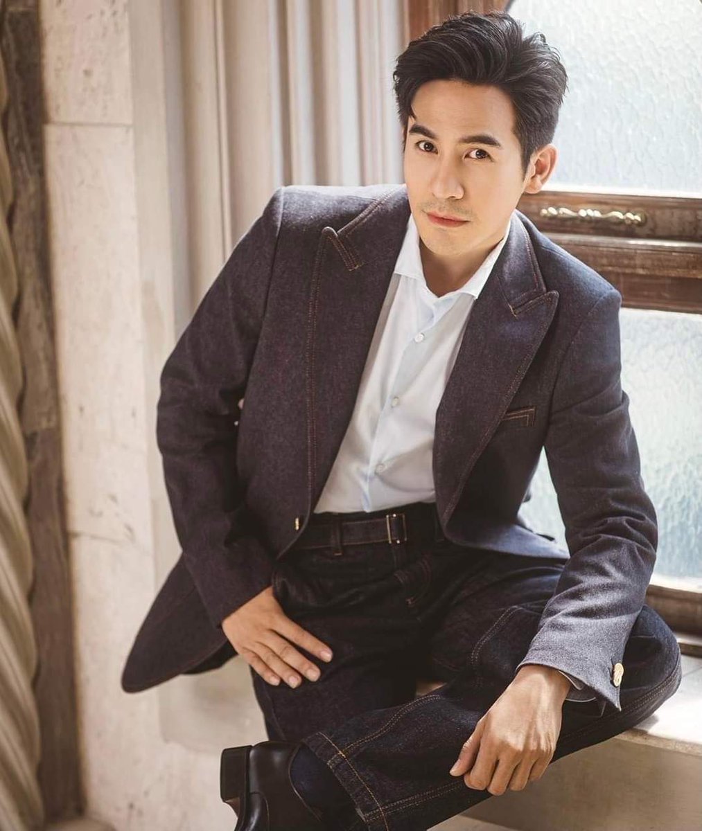 PPLLLPAOP4's tweet photo. พี่โป๊ปอ่ะ ทำไมต้องหล่อแบบนี้ด้วย หวั่นไหวสุด 
#PraewMagxPope https://t.co/ywogQIYxBw