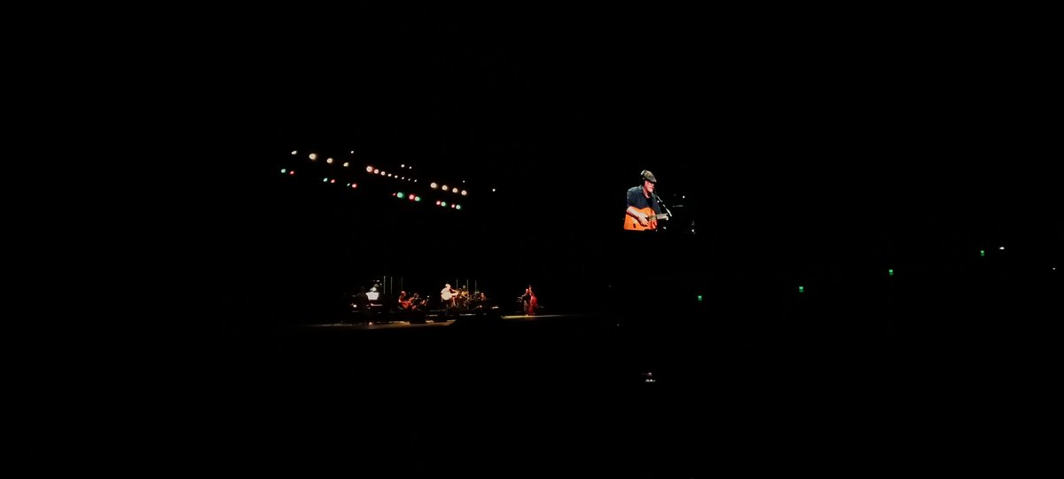 bicilector's tweet photo. Qué maravilloso estuvo Silvio en el Auditorio. De los más lindos que recuerdo. Hay un relevo generacional bien interesante en su público. https://t.co/6hJsWXkvpM