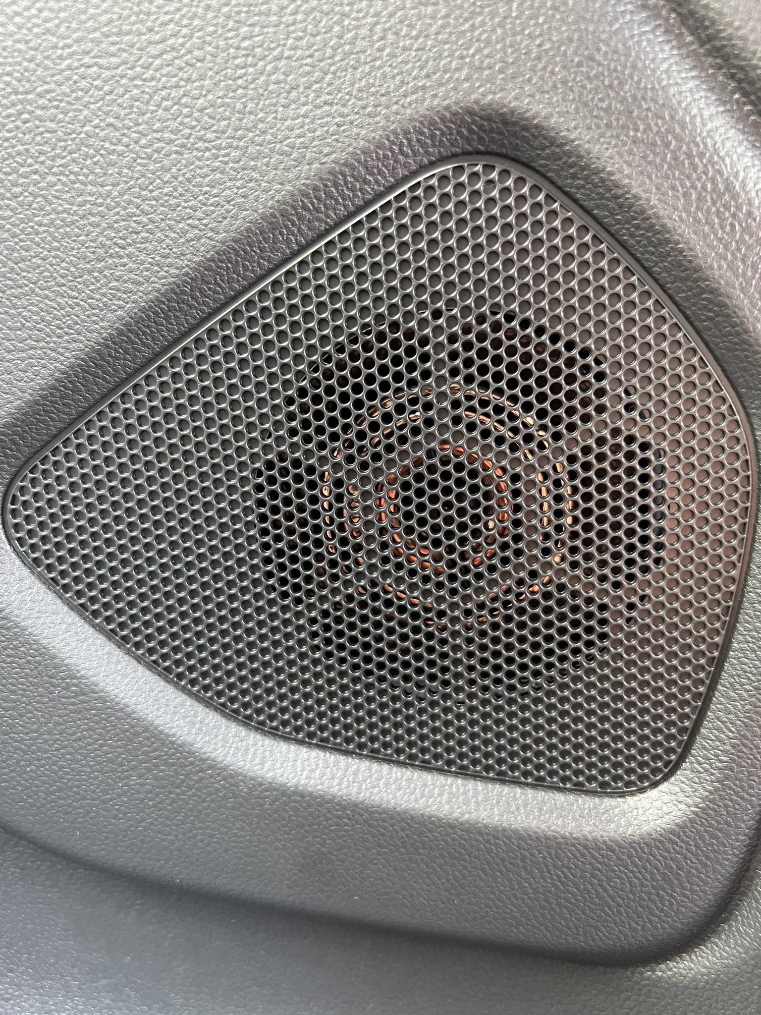 Brzカウ改めgr86カウ Gr86 Rcグレード乗りの方へ リアスピーカー追加 ちなみに ステーなし 配線ケーブルなしの何もなし仕様でしたよーw Gr86 Rcグレード Gr86rc リアスピーカー スピーカー増設 T Co Tgfz0li5tn Twitter