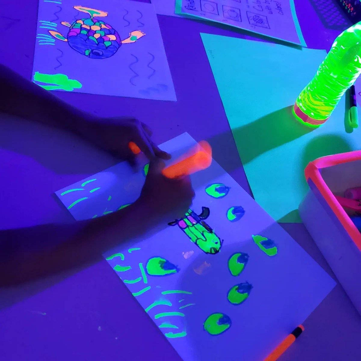 Dana Bober (@danabober) on Twitter photo Today in art…. our Tornadoes were GLOWING with excitement at the start of Glow Week! Can’t wait to join some art classes in <a href="/SMarionArtEd/">Sarah Marion</a> fun art room! <a href="/Tolbert_ES/">Tolbert Elementary</a> Today in art…. our Tornadoes were GLOWING with excitement at the start of Glow Week! Can’t wait to join some art classes in <a href="/SMarionArtEd/">Sarah Marion</a> fun art room! <a href="/Tolbert_ES/">Tolbert Elementary</a>