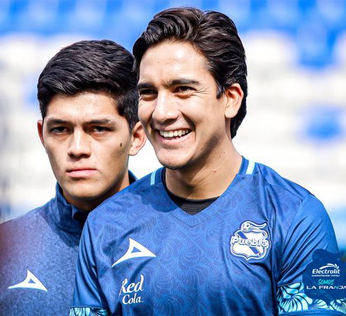 DaleFranjaVCN's tweet photo. Comienza a llegar @Pirma_Oficial a nuestro @ClubPueblaMX en sus ropas de entrenamiento 
¿Qué opinas? https://t.co/qYrCm5t7Qq