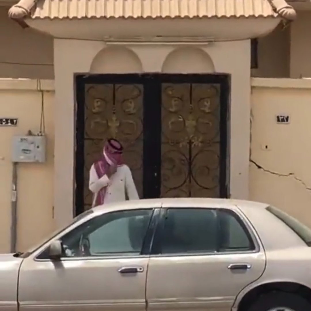 marvelo82287669's tweet photo. #مطروده_القريات
هذا رئيس مجلس إدارة جمعية أسرتنا بالقريات ياسر بن هايل العبدلي وهذي صور من طردوا المطلقة بأطفالها واستغلوا موت اخوها وخدعوها من اجل اكل الحرام ترميم المنازل مكلف لكذا استغلوها لترمم البيت ثم انتزعوه ليتقاسموه بل تلثموا لانهم لصوص مجرمين ينهشون لحم الضعيفة بلارحمة https://t.co/10GDZ3wp7p
