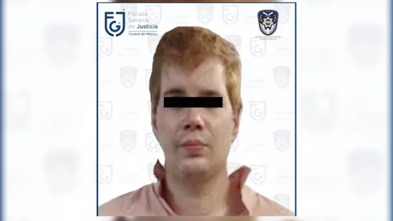 #Entérate Detienen en México a líder de asociación internacional de pedófilos

Durante su captura se aseguró un arma de fuego, cartuchos útiles, material fotográfico relacionado con pornografía infantil.
👉bit.ly/3GVW8du