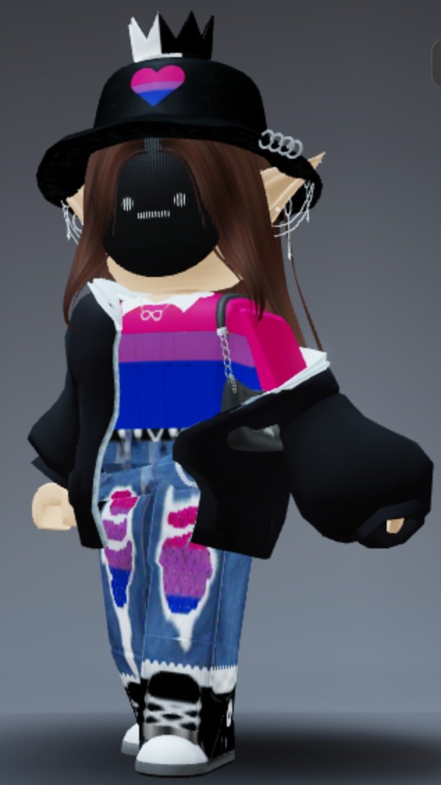 Guys..- 🥰
Lookin snazzy af
❤️💜💙🏳️‍🌈