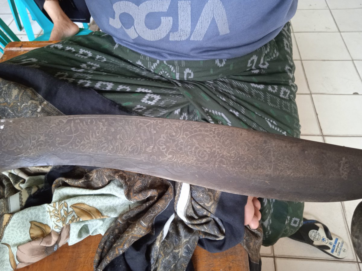 Bedog kawilarang

Kie buyut sayan/kie arnelan

#karawang