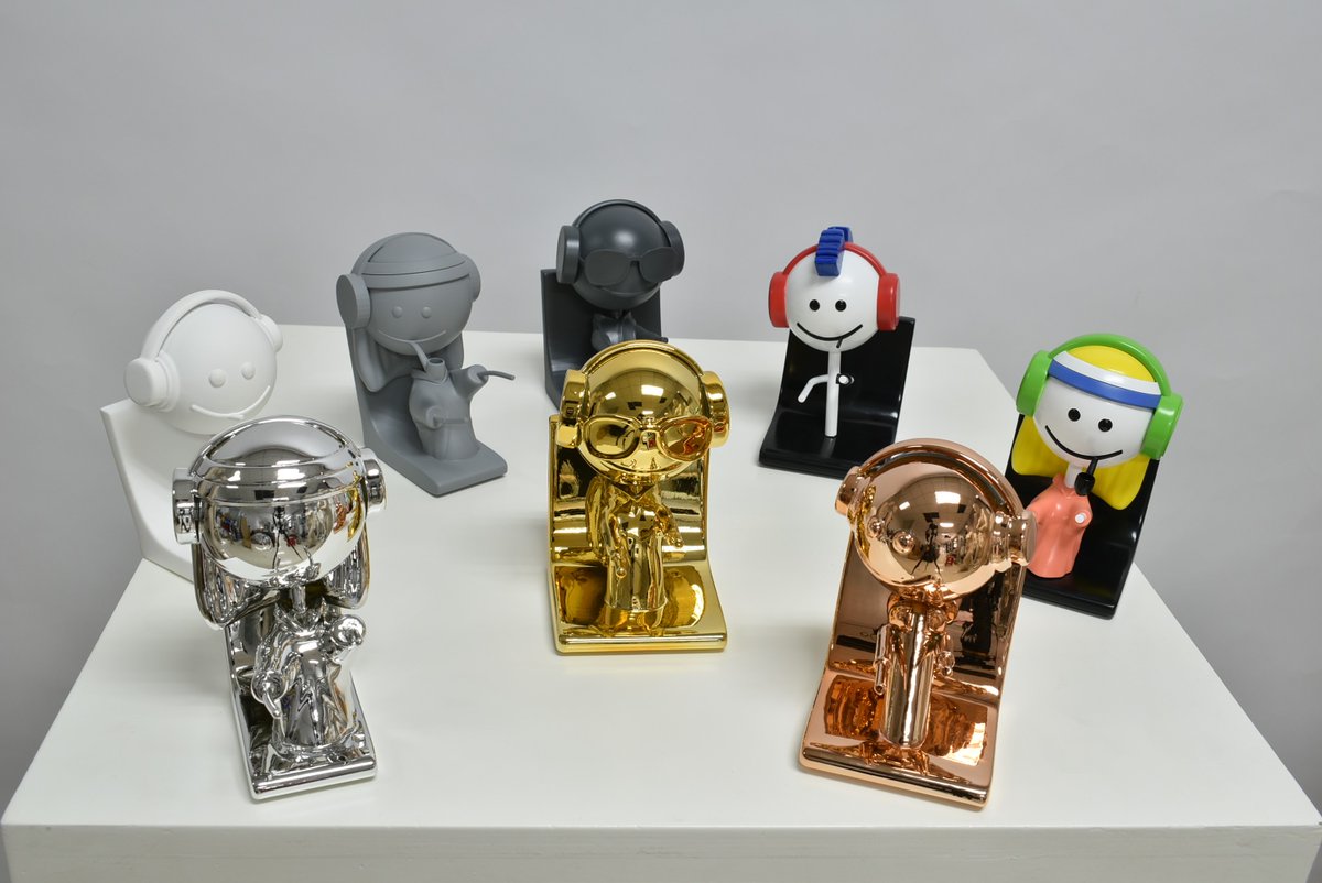 Mfer_Vibes's tweet photo. 🚨MEGA GIVEAWAY PRE-MINT🚨
5 mfer vibes NFT
3 mfer 3D sculpts
0.1 ETH ($180 to 1 winner)

Mint will open 6/8 at 9 am EST and winners will be announced!

To Enter:
1⃣ RT +❤️
2⃣ Follow @Mfer_Vibes
3⃣ Tag 2 #mfers
#NFTGiveaway https://t.co/RNPikTsZSc