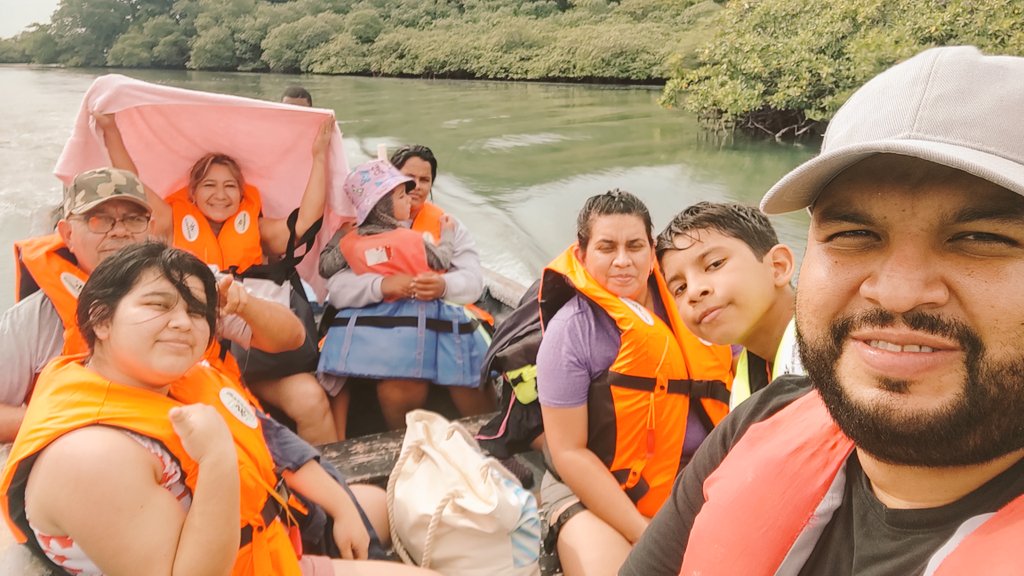 Hoy toco salir en familia, playa blanca.