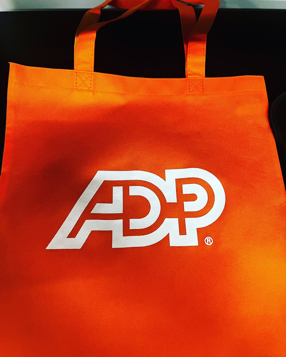 BrandThisStuff's tweet photo. Make your brand seem with bright colored totes! #branding #totes #conferences #brandthis #brandehat #brandthisstuff https://t.co/eWm8rzpmz4