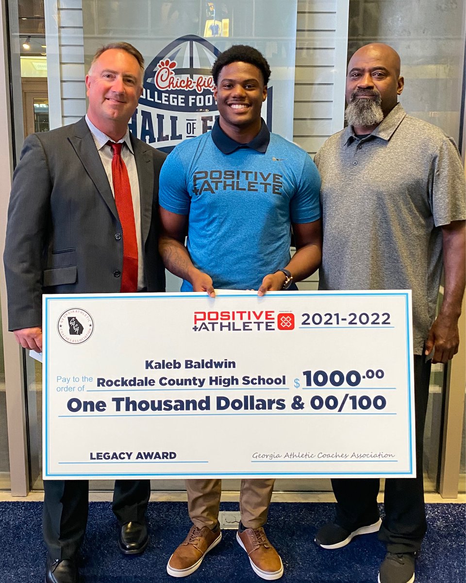 Honored to be with Kaleb Baldwin tonight as he accepts his special award at the College Football Hall of Fame!!! Big Bulldog thanks to <a href="/PositiveAthGA/">Positive Athlete GA</a> and <a href="/GACACoaches/">Georgia Athletic Coaches Association</a>