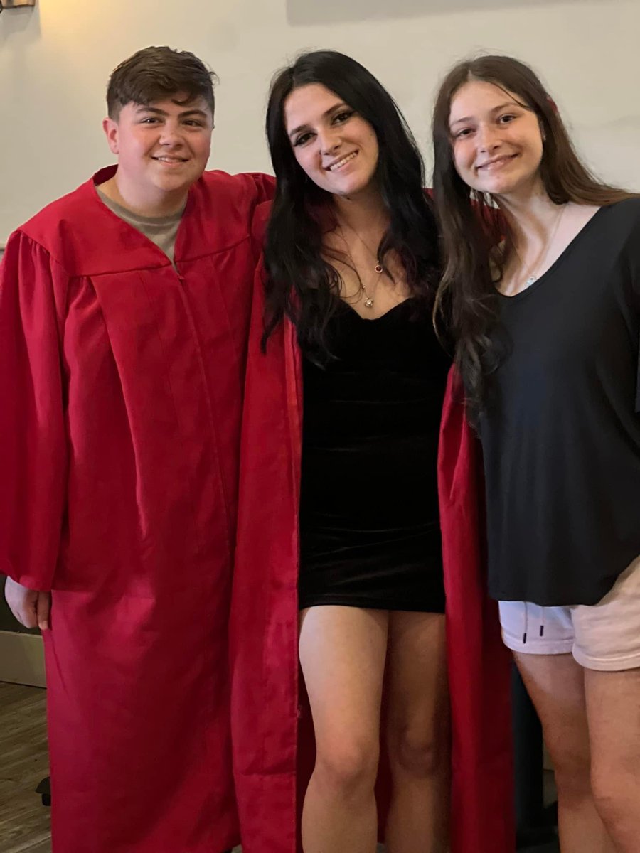 DylanBr57330832's tweet photo. Survive High School: ✅ https://t.co/uvnbV4TVNn