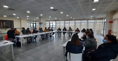 jvalencialab's tweet photo. SESIÓN COMITÉ AMBIENTAL COMUNAL (CAC) DE CORONEL 

Reiteramos funciones en Sistema de Certificación Ambiental Comunal, elegimos directiva 2022 y se dio a conocer información importante sobre su rol ciudadano, en las distintas instancias ambientales que vienen para  la comuna. https://t.co/ZiI5J47JsV