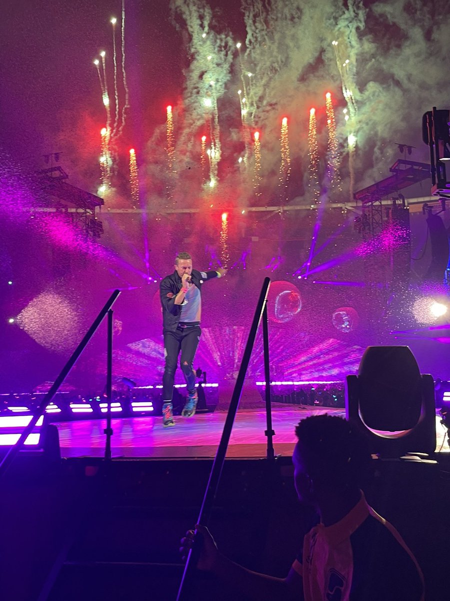 moumaui's tweet photo. I saw @coldplay 6/1 at #ColdplayDC FedEx Stadium. I will never be the same. And no one will ever understand it. I love you, @coldplay thank you https://t.co/WEAiK0TKZ3