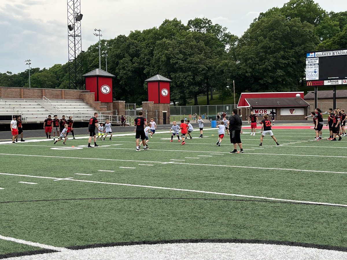 mrj_nphs's tweet photo. Great youth camp today! Young Quakers worked fundamentals and competed. Great day! Go Quakers! https://t.co/zUFUVbI8LA