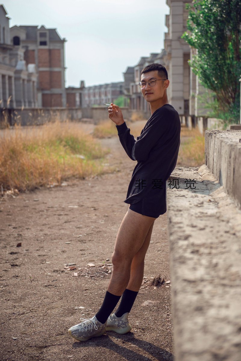 非爱视觉（空降约拍） tweet media