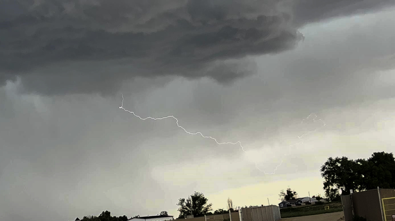 Patrick_Darrow's tweet photo. Got a phone pic of #lightning as a storm rolled off the foothills this afternoon near #SeveranceCO. #COwx https://t.co/Krj1ghIaPP