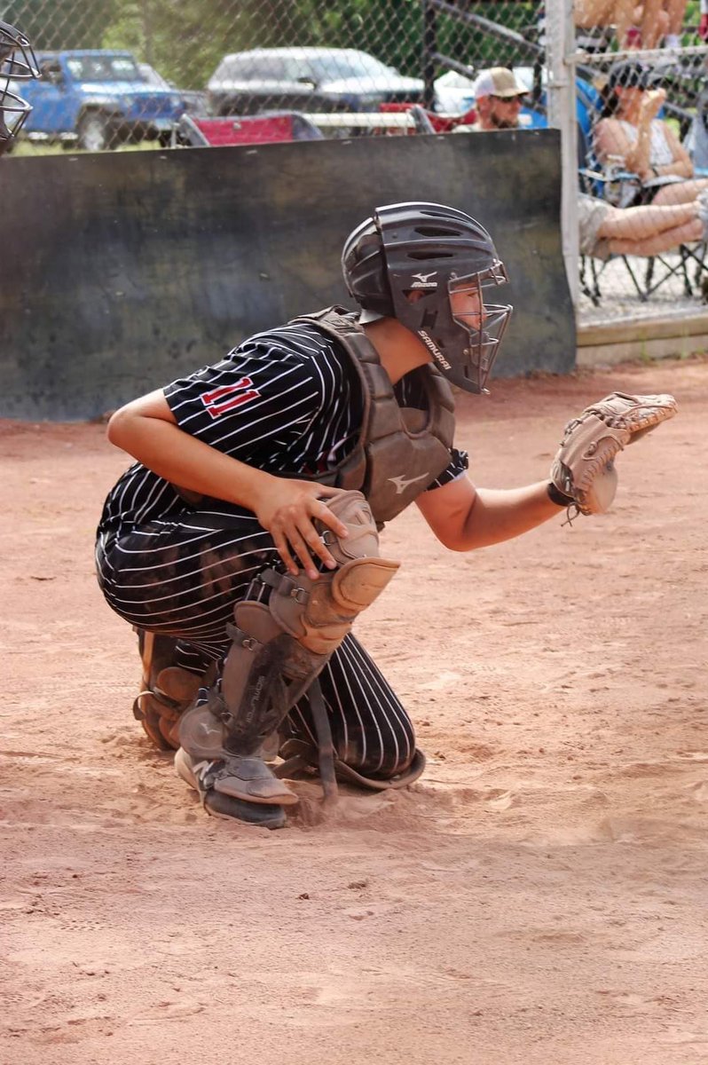 CEastham2026's tweet photo. All the reps behind the plate, has given me 20/20 vision when a bats in my hand. 
#batting #catcher #rbi #baseball #seetheball #hittheball #marucci #mechanics  @SouthernSmokeB https://t.co/fVLVKwNy15
