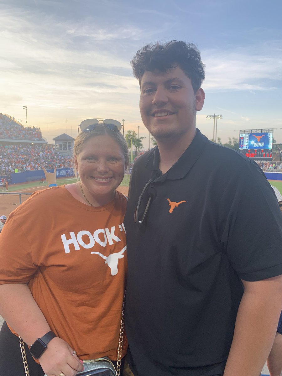 allymckendree's tweet photo. Back at the World Series after 10 years🥺 #WCWS2022 #wcwsselfie #HookEm https://t.co/4iHd7Ssnl2