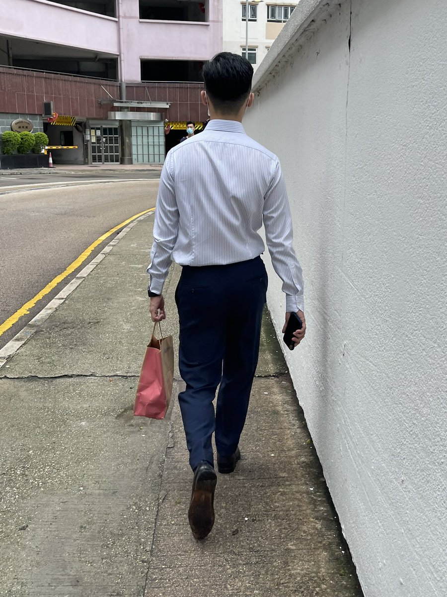 Suitguy1S's tweet photo. Morning handsome https://t.co/Eildf2YWdj
