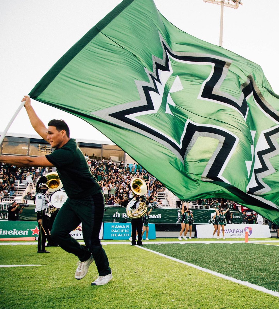 Hawaii Cheer Appreciation post 📣💚🌈 

#gobows