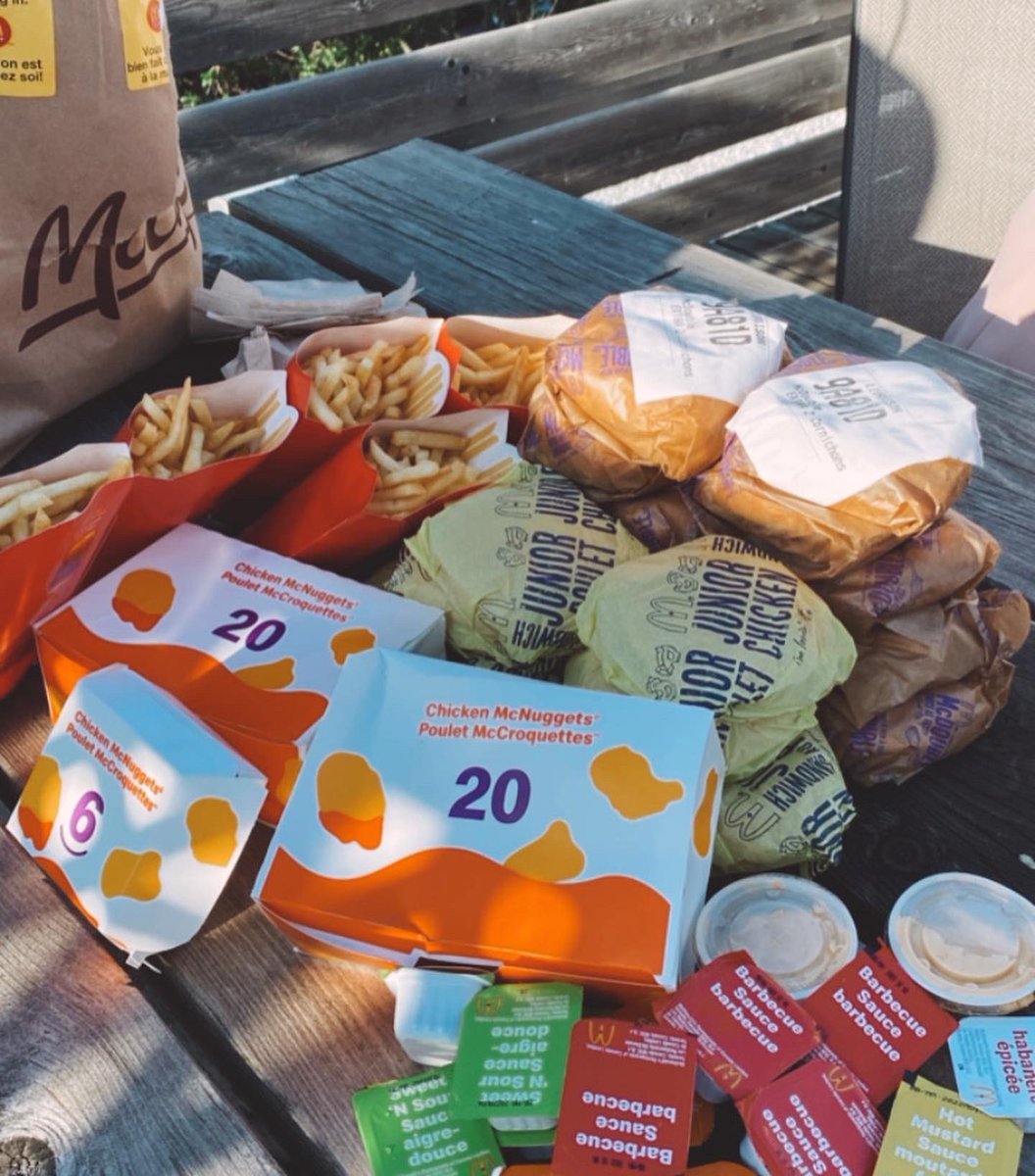 Christine Manzo tweet media