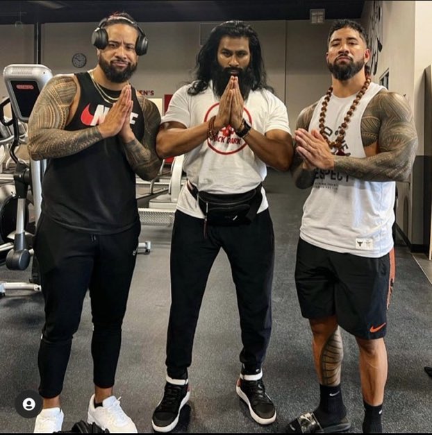 KAMMEDEE's tweet photo. Veer here 😍 #WWERaw #RawCas https://t.co/BGz23pSIto